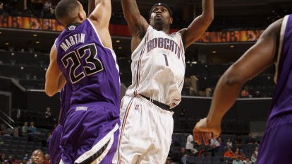 国王遭山猫逆转 基根低迷托马斯末节关键抢断