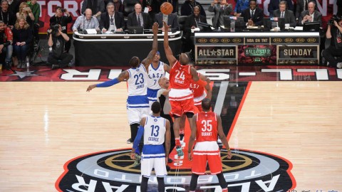 23vs24全明星巅峰对决：科比两帽詹姆斯书写传奇