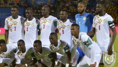 塞内加尔乌龙开局+偷袭破门 波兰半场落后吞首败