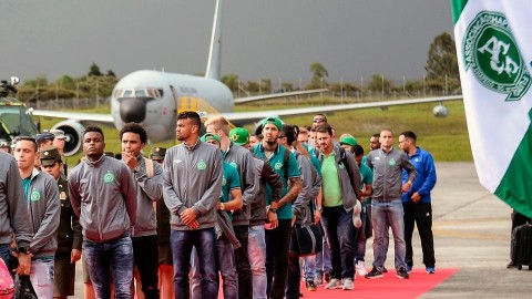 未竟之战改写足坛历史：沙佩科恩斯空难获南美杯国民竞技赢世界尊重