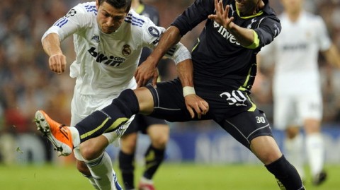 商业盛宴！2003年皇马4-0大胜中国龙队回顾