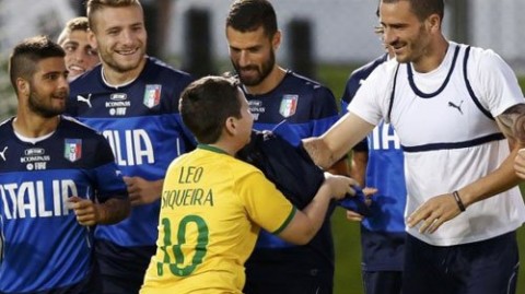 友谊赛意大利1-1乌拉圭：雷特吉破门难救主，曼奇尼新阵仍待磨合